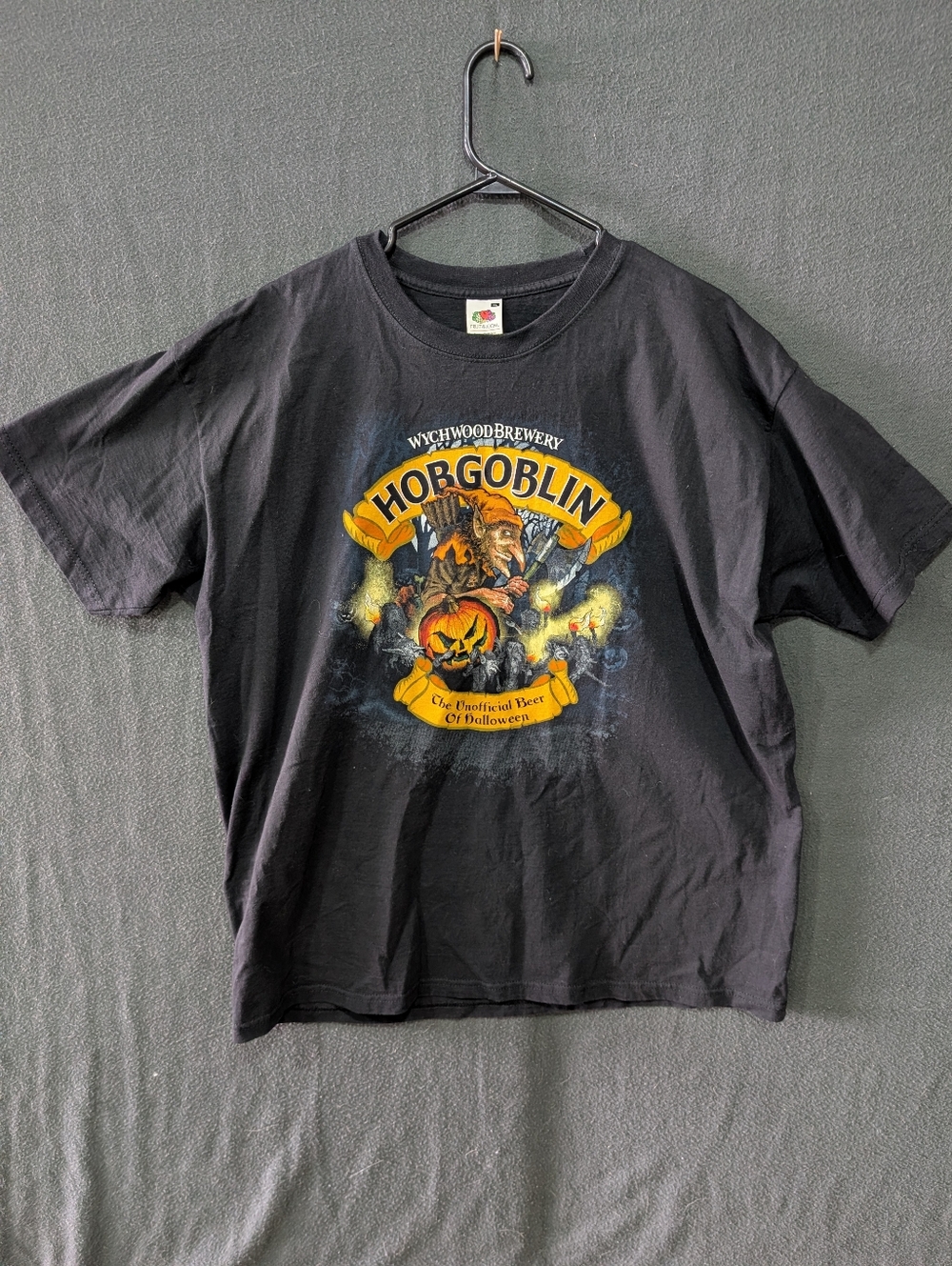 WYCHWOOD BREWERY HOBGOBLIN 'BEER OF HALLOWEEN' T-SHIRT, SIZE XL